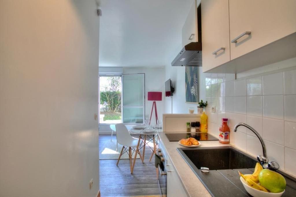 Studio Spacieux Avec Terrasse Et Parking Вири-Шатийон Экстерьер фото